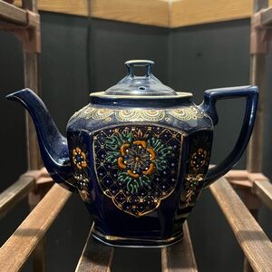 teapot-hand painted in japan!
